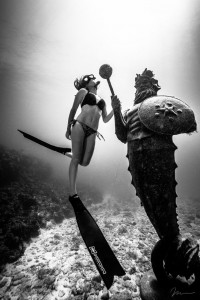 Mermaid visits Poseidon @oceantroller